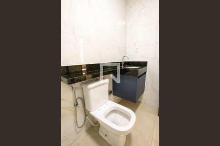 Casa para alugar com 280m², 4 quartos e 1 vaga Casa para alugar com 280m², 4 quartos e 1 vagaBanheiro