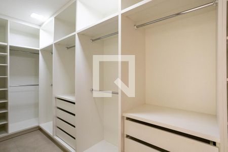 Casa para alugar com 280m², 4 quartos e 1 vaga Casa para alugar com 280m², 4 quartos e 1 vagaCloset da Suite