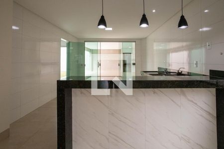 Casa para alugar com 280m², 4 quartos e 1 vaga Casa para alugar com 280m², 4 quartos e 1 vagaCozinha