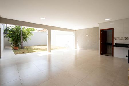 Casa para alugar com 280m², 4 quartos e 1 vaga Casa para alugar com 280m², 4 quartos e 1 vagaÁrea gourmet