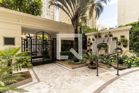 Apartamento à venda com 220m², 3 quartos e 3 vagasPortaria