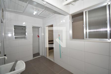 Apartamento à venda com 76m², 3 quartos e 1 vagaÁrea de Serviço