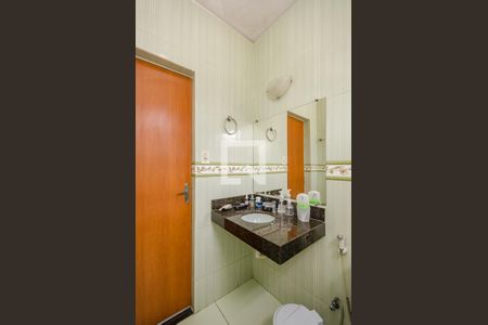 Casa à venda com 200m², 2 quartos e 2 vagasBanheiro Social