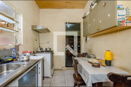 Casa à venda com 200m², 2 quartos e 2 vagasCozinha