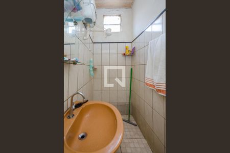 Casa à venda com 200m², 2 quartos e 2 vagasBanheiro