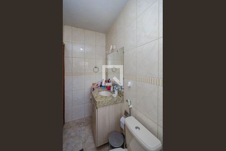 Casa à venda com 200m², 2 quartos e 2 vagasBanheiro da Suíte