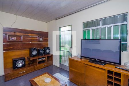 Casa à venda com 200m², 2 quartos e 2 vagasCasa 2 Sala