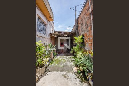 Casa à venda com 200m², 2 quartos e 2 vagasEntrada