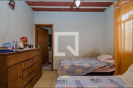 Casa à venda com 200m², 2 quartos e 2 vagasSuíte