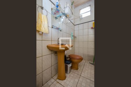 Casa à venda com 200m², 2 quartos e 2 vagasBanheiro