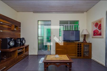 Casa à venda com 200m², 2 quartos e 2 vagasCasa 2 Sala