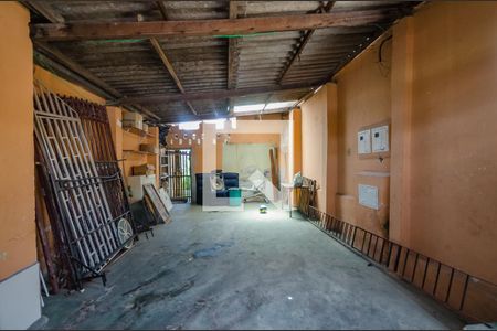 Casa à venda com 200m², 2 quartos e 2 vagasGaragem