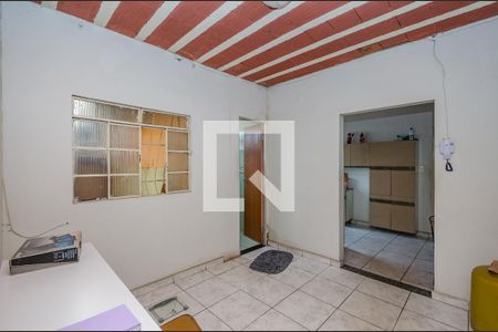 Casa à venda com 200m², 2 quartos e 2 vagasSala 2