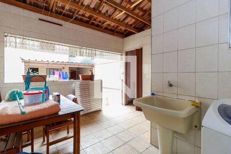 Casa à venda com 200m², 3 quartos e 2 vagasÁrea de Serviço