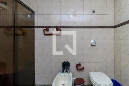 Casa à venda com 200m², 3 quartos e 2 vagasBanheiro