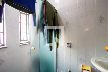 Casa à venda com 400m², 4 quartos e 5 vagas Casa à venda com 400m², 4 quartos e 5 vagasBanheiro de serviço