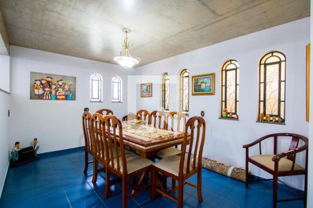 Sala de jantar de casa à venda com 4 quartos, 400m² em Vila Bastos, Santo André