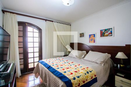 Casa à venda com 400m², 4 quartos e 5 vagas Casa à venda com 400m², 4 quartos e 5 vagasQuarto 1 - Suíte