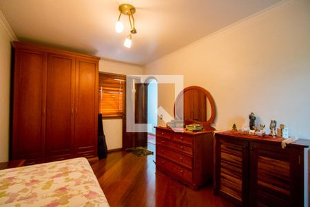 Casa à venda com 400m², 4 quartos e 5 vagas Casa à venda com 400m², 4 quartos e 5 vagasQuarto 2