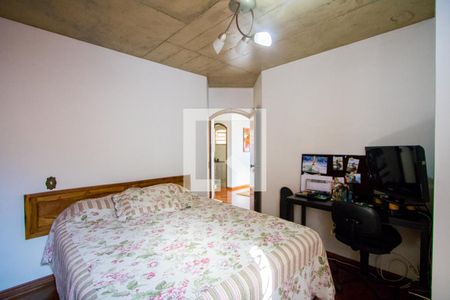 Casa à venda com 400m², 4 quartos e 5 vagas Casa à venda com 400m², 4 quartos e 5 vagasQuarto 4