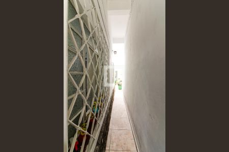 Casa à venda com 130m², 4 quartos e sem vaga Casa à venda com 130m², 4 quartos e sem vagaCorredor externo