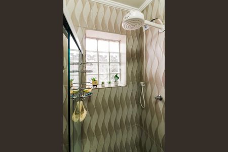 Casa à venda com 130m², 4 quartos e sem vaga Casa à venda com 130m², 4 quartos e sem vagaBanheiro Social