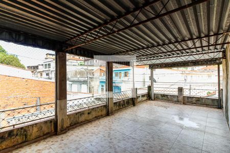 Casa à venda com 130m², 4 quartos e sem vaga Casa à venda com 130m², 4 quartos e sem vagaVaranda da Cobertura