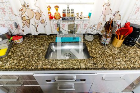 Casa à venda com 130m², 4 quartos e sem vaga Casa à venda com 130m², 4 quartos e sem vagaCozinha