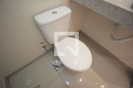 Apartamento à venda com 135m², 3 quartos e 2 vagasSuíte banheiro 