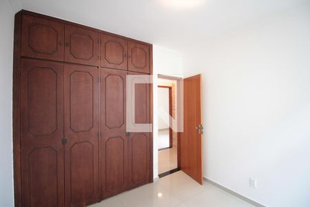 Apartamento à venda com 135m², 3 quartos e 2 vagasQuarto 2