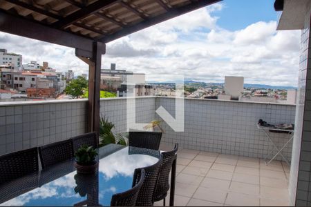 Apartamento à venda com 110m², 2 quartos e 1 vagaCobertura