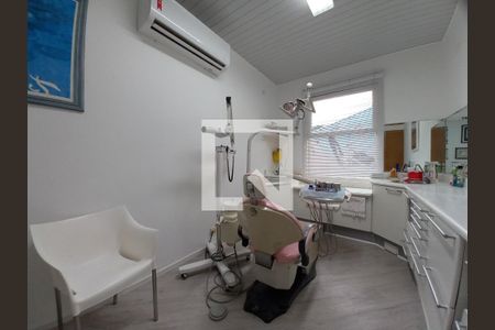 Casa à venda com 110m², 3 quartos e 1 vaga