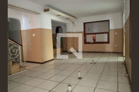 Casa à venda com 298m², 3 quartos e sem vaga