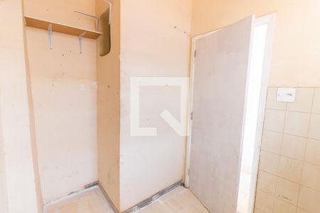 Apartamento à venda com 70m², 2 quartos e sem vaga Apartamento à venda com 70m², 2 quartos e sem vagaQuarto de Serviço