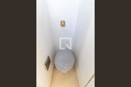 Apartamento à venda com 70m², 2 quartos e sem vaga Apartamento à venda com 70m², 2 quartos e sem vagaBanheiro da Suíte