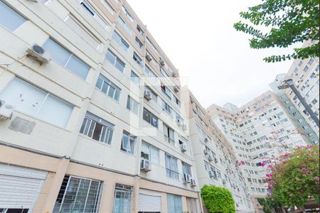 Apartamento para alugar com 75m², 2 quartos e sem vagaFachada 