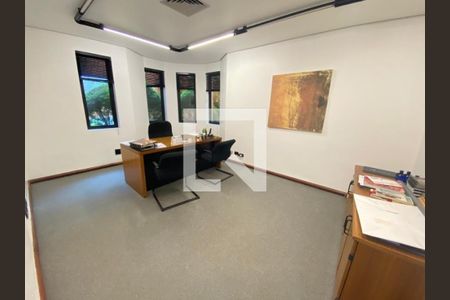 Casa à venda com 11 quartos, 366m² em Jardim Paulista, São Paulo