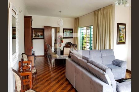 Casa à venda com 3 quartos, 200m² em Cambuci, São Paulo