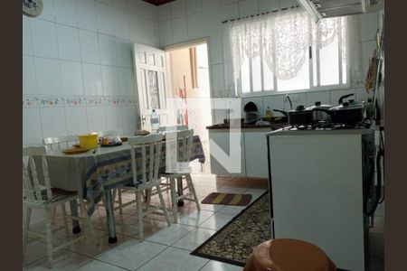 Casa à venda com 3 quartos, 200m² em Cambuci, São Paulo