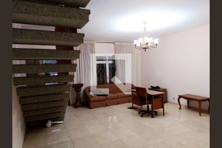 Casa à venda com 3 quartos, 132m² em Liberdade, São Paulo