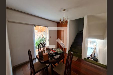 Casa à venda com 3 quartos, 131m² em Jardim Colombo, São Paulo