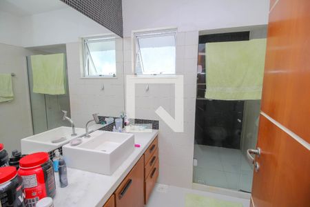 Apartamento à venda com 600m², 5 quartos e 2 vagasBanheiro da Suíte 3