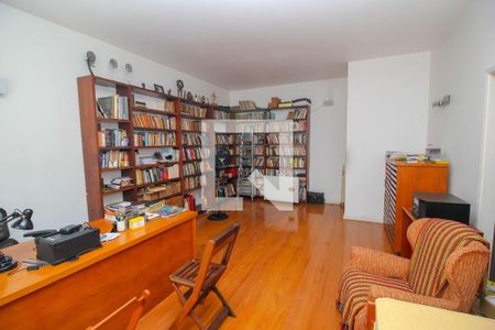 Apartamento à venda com 600m², 5 quartos e 2 vagasQuarto 5