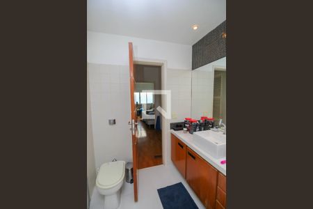 Apartamento à venda com 600m², 5 quartos e 2 vagasBanheiro da Suíte 3