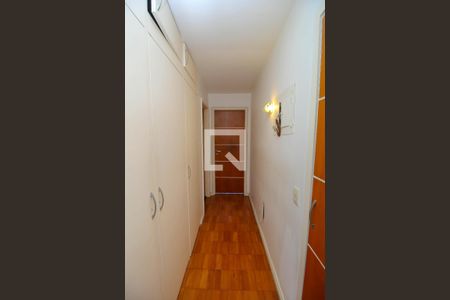 Apartamento à venda com 600m², 5 quartos e 2 vagasCorredor