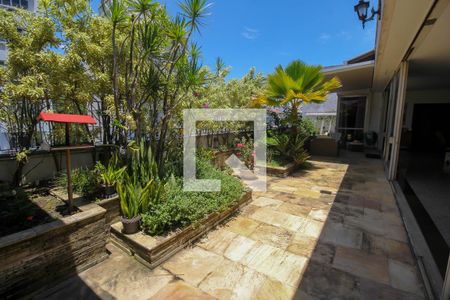 Apartamento à venda com 600m², 5 quartos e 2 vagasVaranda