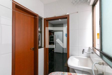 Apartamento à venda com 210m², 4 quartos e 3 vagasCozinha e Área de Serviço