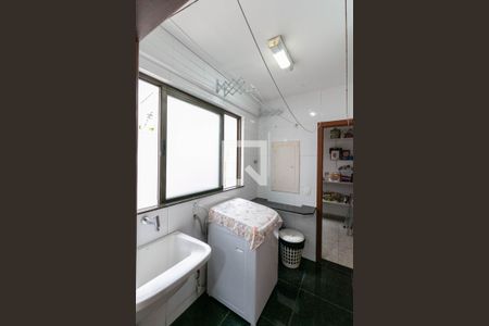 Apartamento à venda com 210m², 4 quartos e 3 vagasCozinha e Área de Serviço