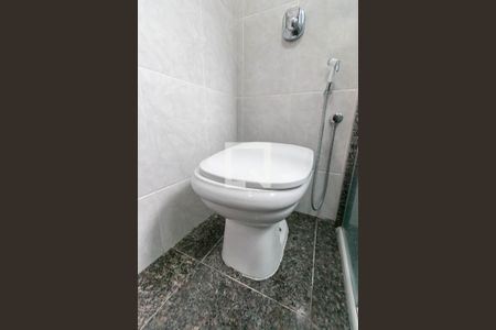 Apartamento à venda com 210m², 4 quartos e 3 vagasBanheiro da Suíte 2