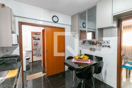 Apartamento à venda com 210m², 4 quartos e 3 vagasCozinha e Área de Serviço